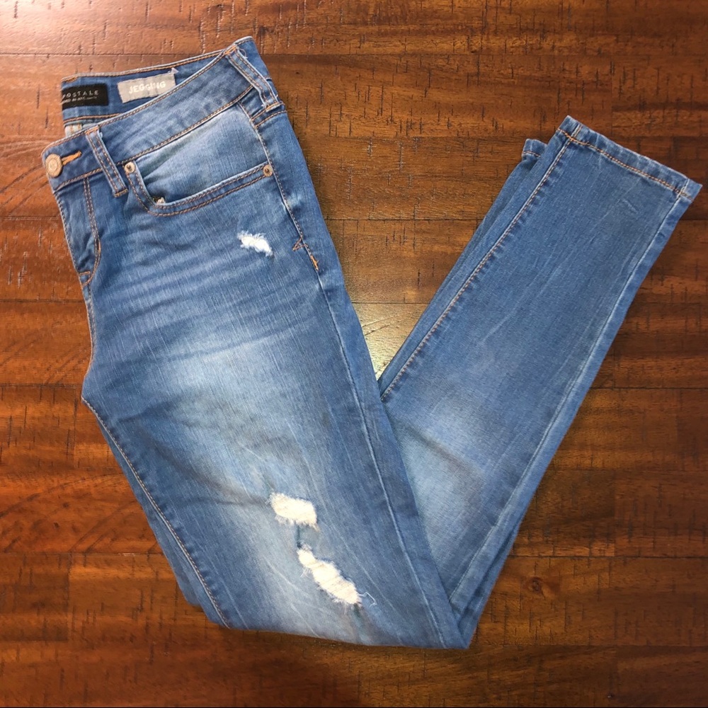Aeropostale distressed skinny jegging
